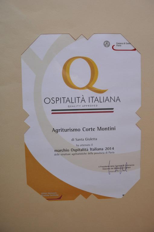 Agriturismo Corte Montini Santa Giuletta Exterior photo