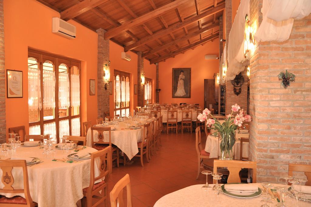 Agriturismo Corte Montini Santa Giuletta Exterior photo