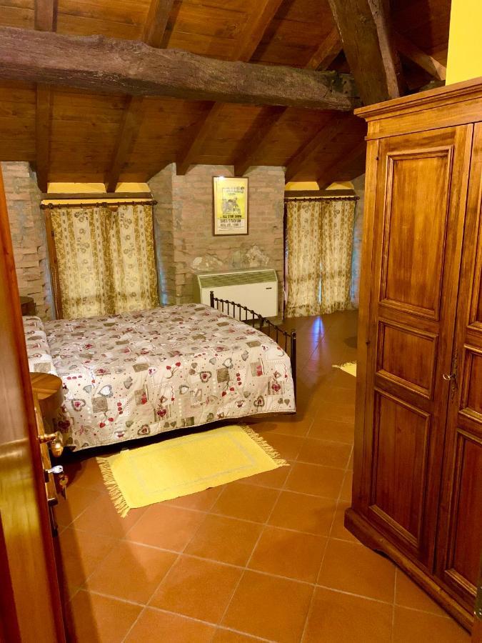 Agriturismo Corte Montini Santa Giuletta Exterior photo